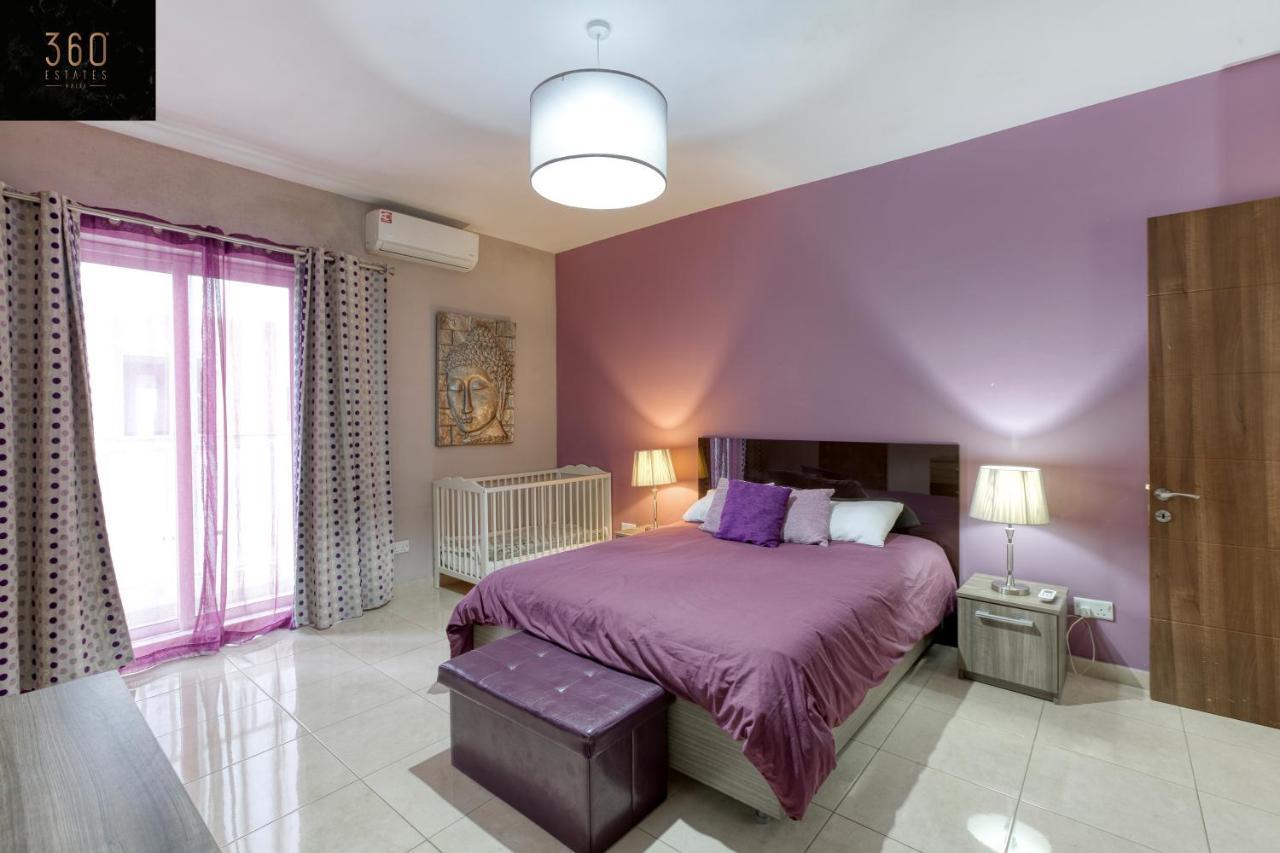Charming Home Meters From The Seafront With Terrace By 360 Estates St. Paul's Bay Bagian luar foto