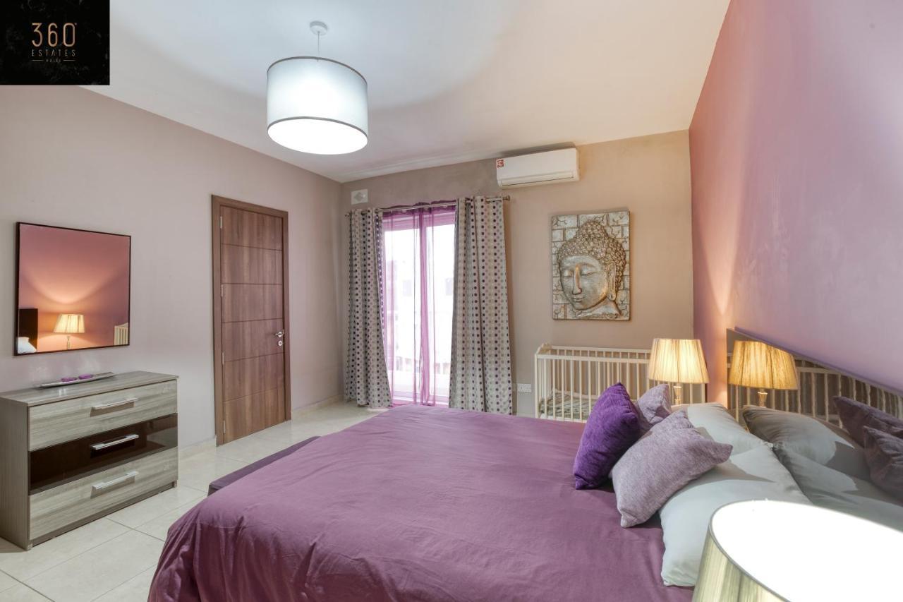 Charming Home Meters From The Seafront With Terrace By 360 Estates St. Paul's Bay Bagian luar foto